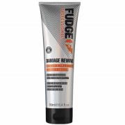 Acondicionador reparador Damage Rewind de Fudge 250 ml