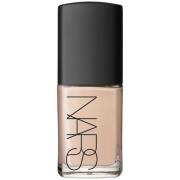 Base de Maquillaje NARS Cosmetics Sheer Glow - Diferentes colores - Mo...