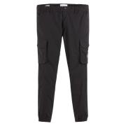 Pantalón skinny cargo