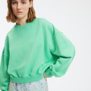 Sudadera corta y amplia, cuello redondo